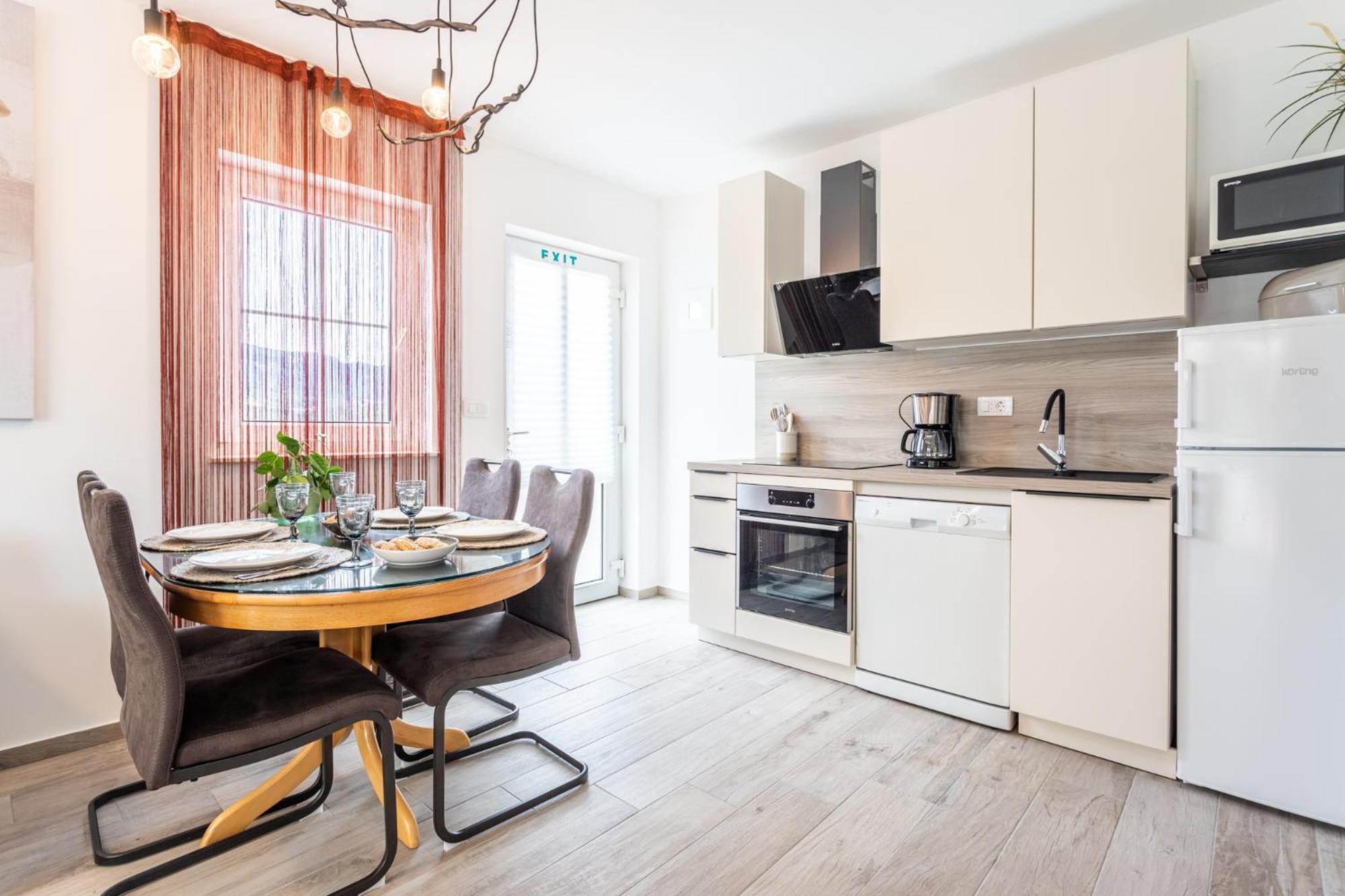 ילסה Kalina Deluxe Apartments מראה חיצוני תמונה