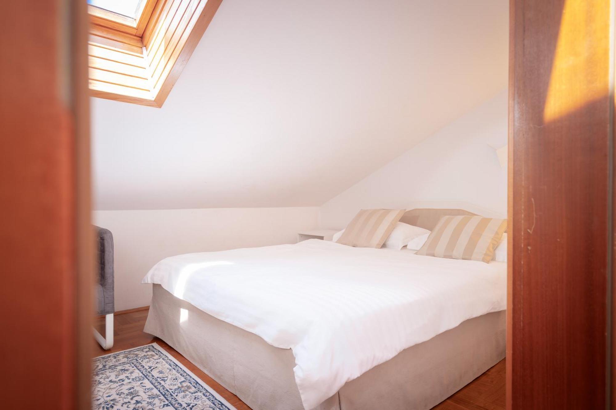 ילסה Kalina Deluxe Apartments מראה חיצוני תמונה