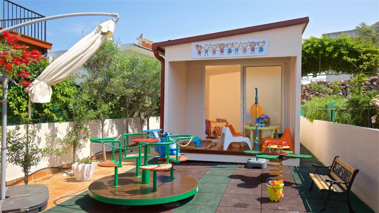 ילסה Kalina Deluxe Apartments מראה חיצוני תמונה